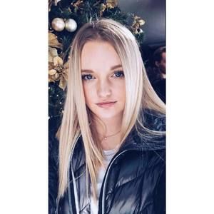 Meet your Posher, Alyssa